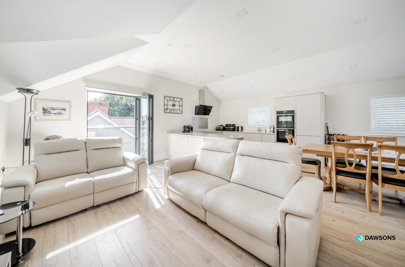 Rotherslade Road, Langland, Swansea, SA3 4QN